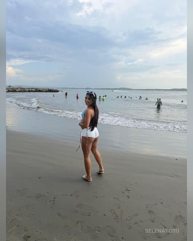 SelenaToro photo
