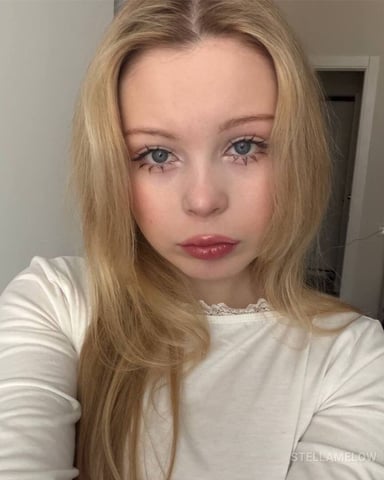 StellaMelow photo 2