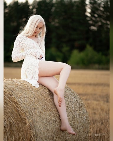EllieFrosty Foto