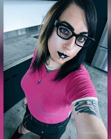 TonyaTorch foto