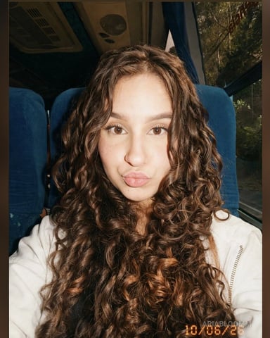 AriaBloomm photo