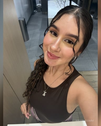 AriaBloomm photo