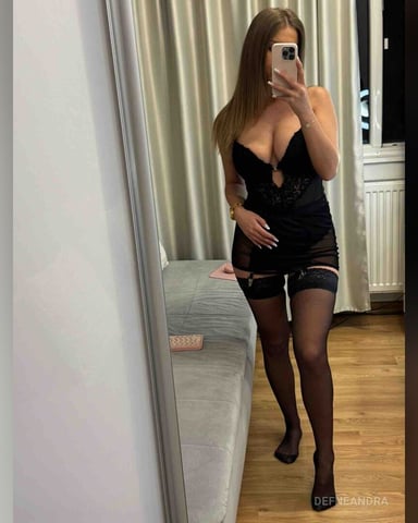 DefneAndra foto