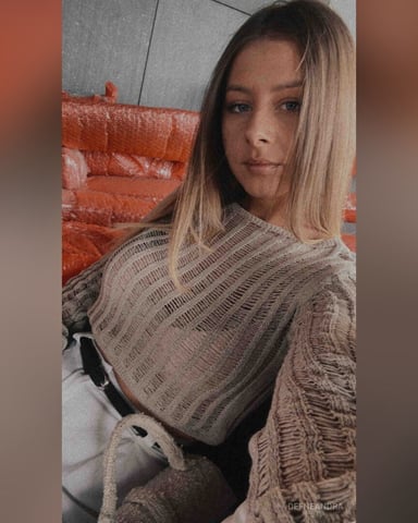DefneAndra foto