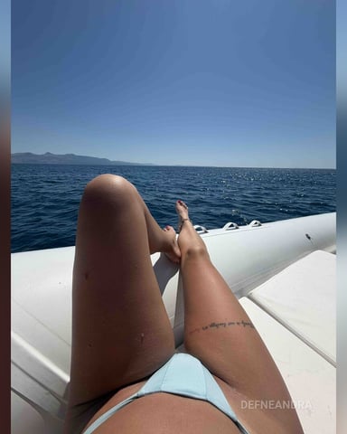 DefneAndra foto