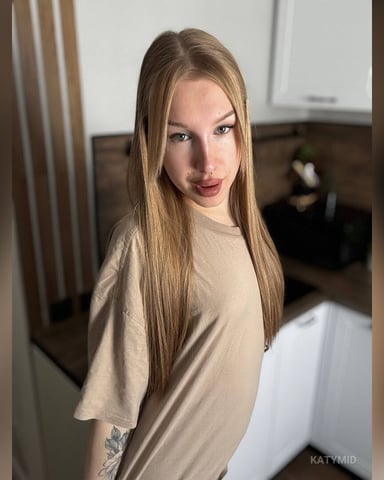 KatyMid Foto