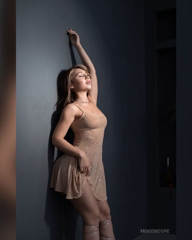 MoIIyMoore photo