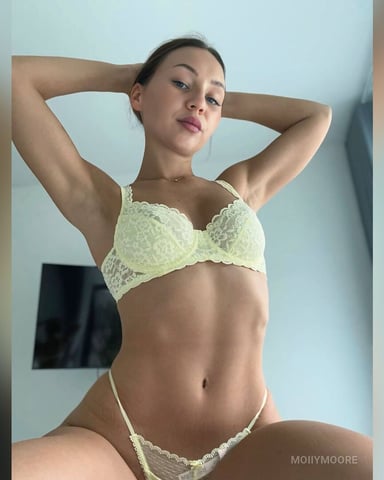MoIIyMoore photo