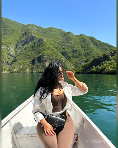 NicolleWillis foto