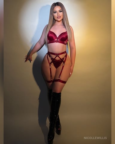 NicolleWillis foto