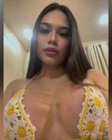 AdellaSanchez Foto