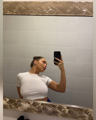 EvaaLeo Foto