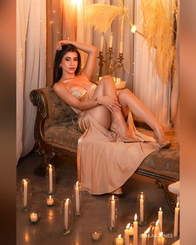 BellaaJones foto