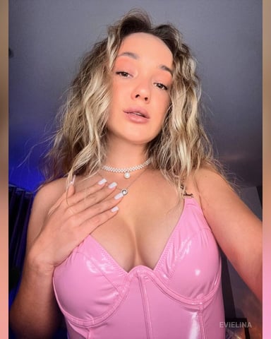 EvieLina photo