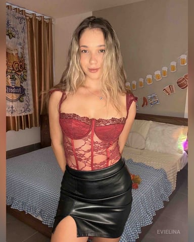EvieLina photo