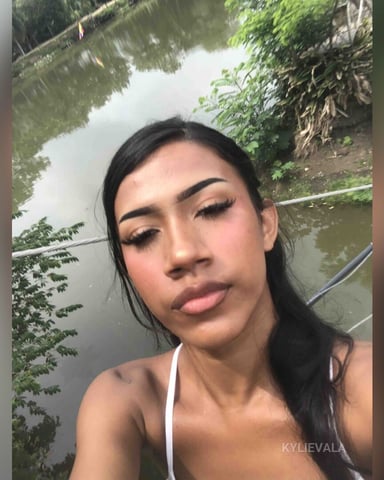 KylieVala Foto