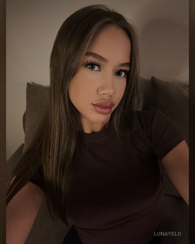 LunaYelo photo 8