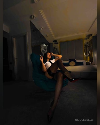 NicoleBella photo