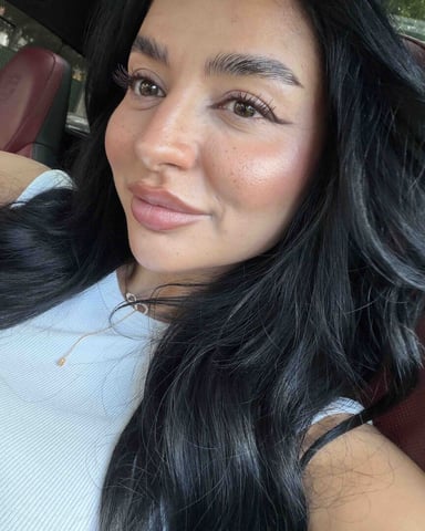 NicoleBella photo