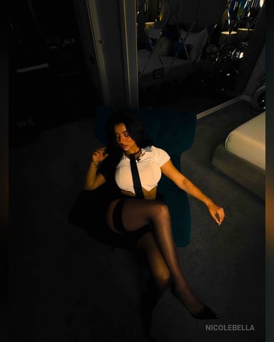 NicoleBella photo