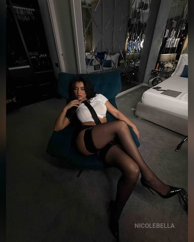 NicoleBella photo