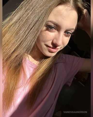 VanessaAnerson photo