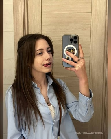 VanessaAnerson photo