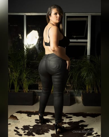 CarolinnaSaenz photo