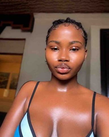 JoyWinnie foto