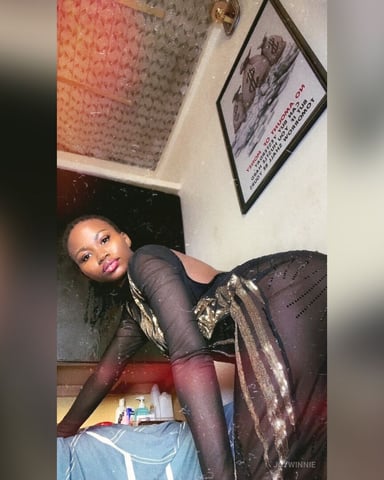 JoyWinnie foto