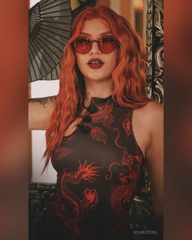 ScarletHel foto