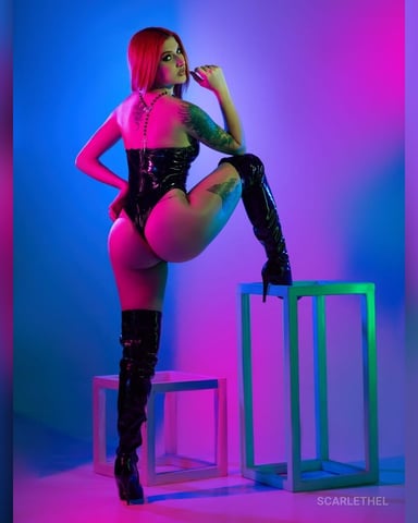 ScarletHel foto