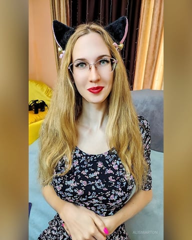 AlisMarton photo