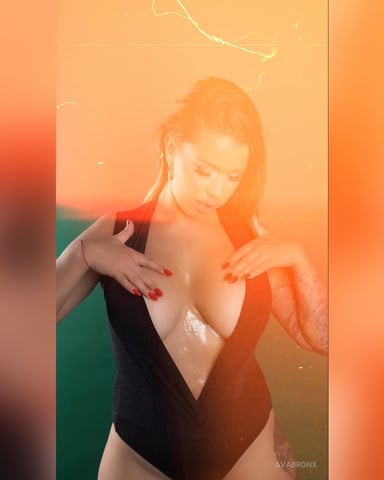 AvaBronX photo