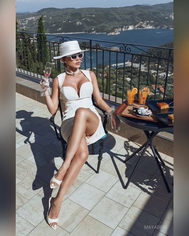 MayaDesi foto