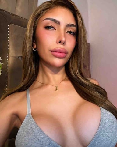 TyraMadrigal foto