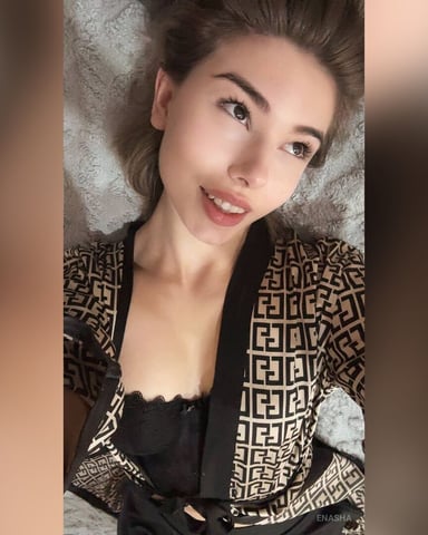 EnaSha foto