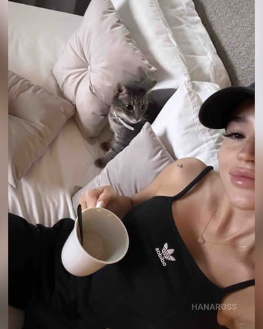 HanaRoss photo