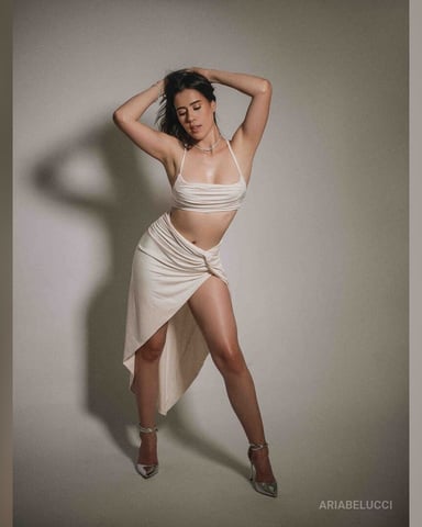 AriaBelucci Foto