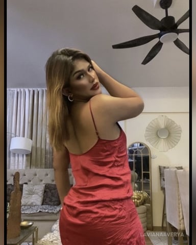 LavianaAverya foto