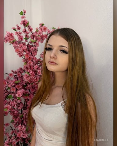 EnjiReey foto