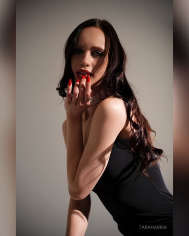 TaraHarris foto