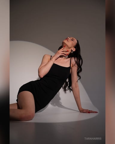 TaraHarris foto