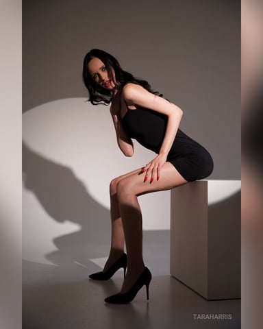 TaraHarris foto