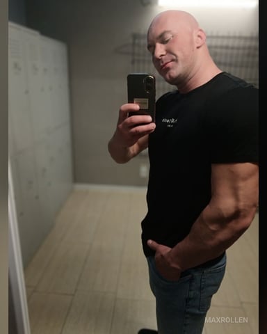 MaxRollen photo 1