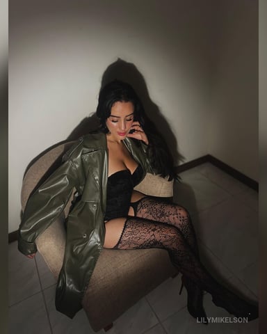 LilyMikelson photo
