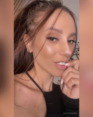 HaileyDevine foto