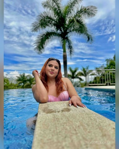 TaylorZakhar Foto