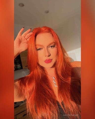 TaylorZakhar Foto