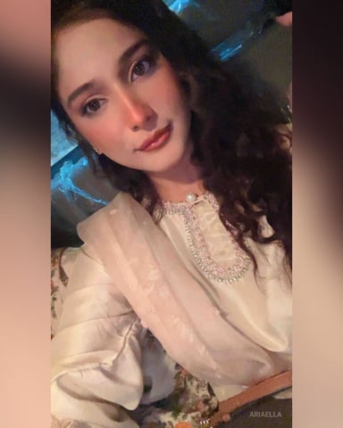 AriaElla photo